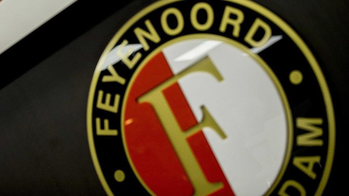 Feyenoord logosunu güncelledi! Değişim sosyal medyada gündem oldu